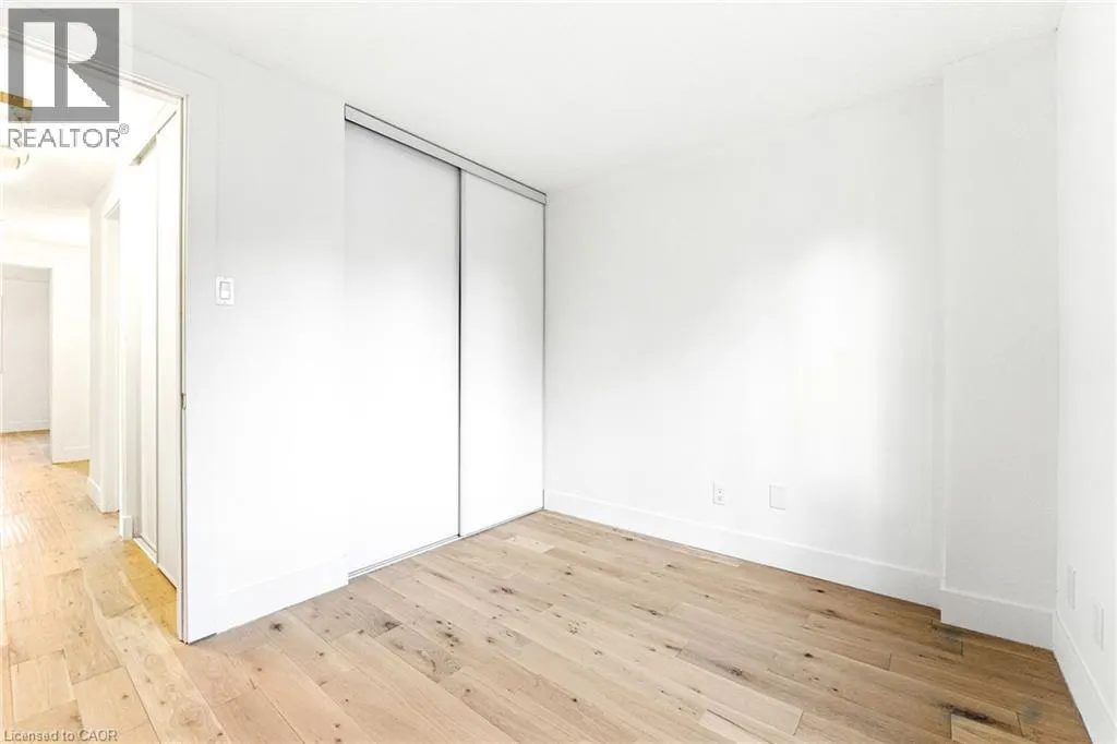 40 HIGHVIEW Drive