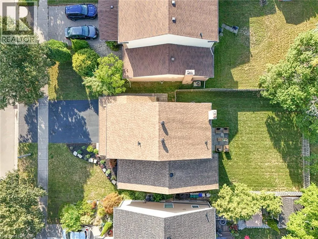 40 HIGHVIEW Drive