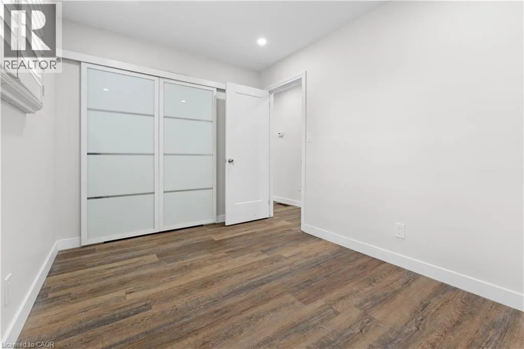 121 TOLLGATE Road