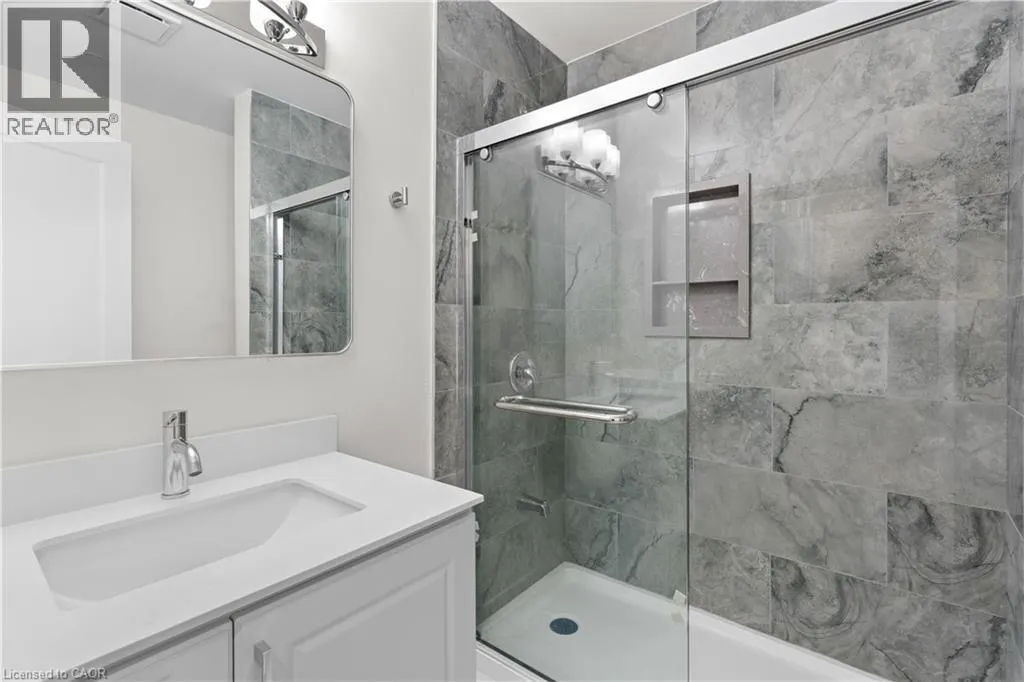 121 TOLLGATE Road