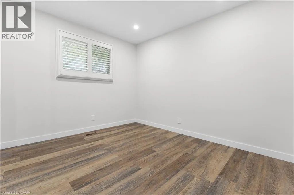 121 TOLLGATE Road