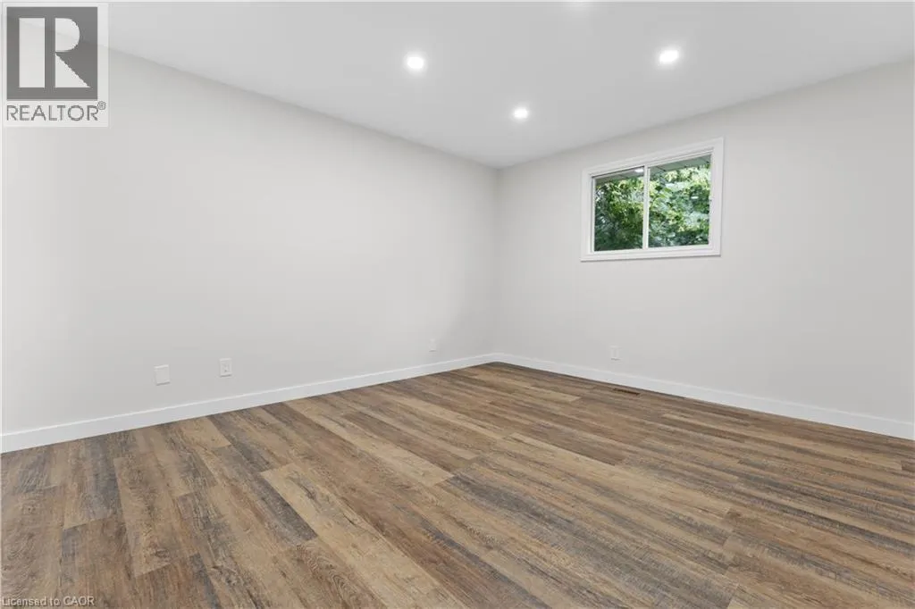 121 TOLLGATE Road