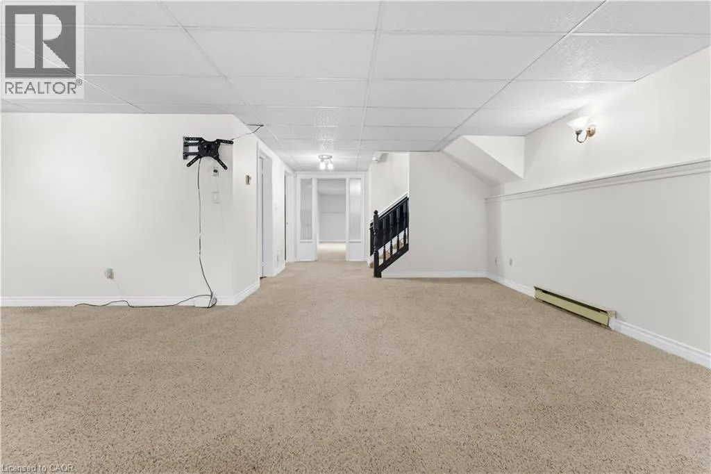 121 TOLLGATE Road