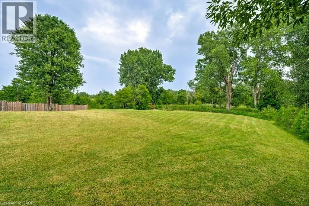 2462 2 Side Road