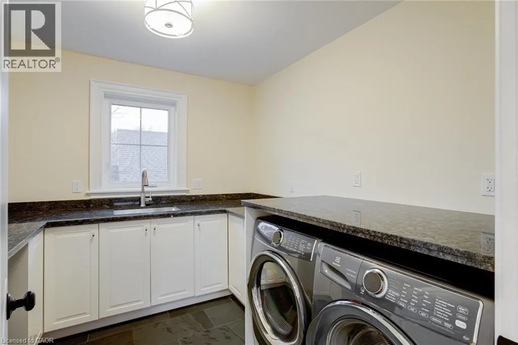 1041 CONCESSION 8 RR 3 W
