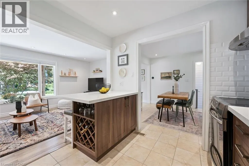 89 MAYFIELD Avenue