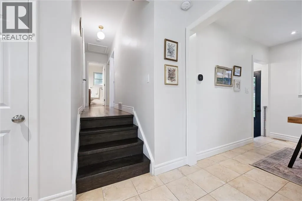 89 MAYFIELD Avenue