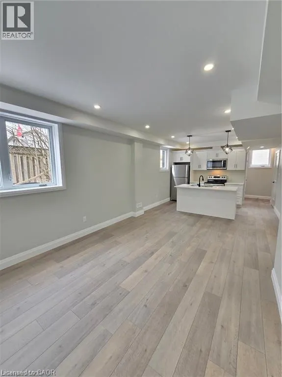18 HINCKS Street Unit# B, #B