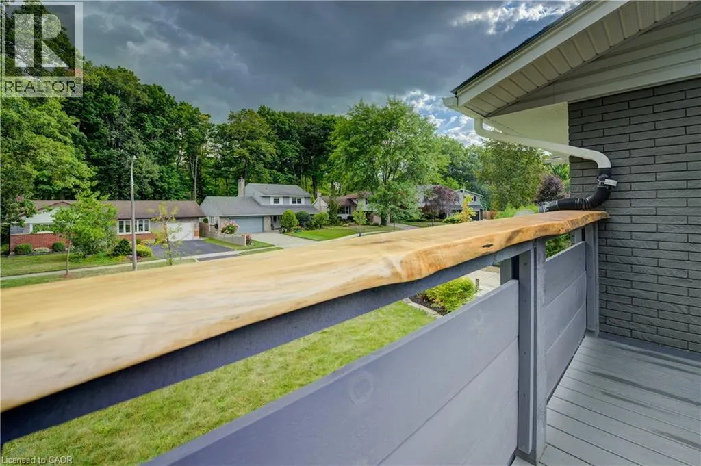 120 RENNIE Drive