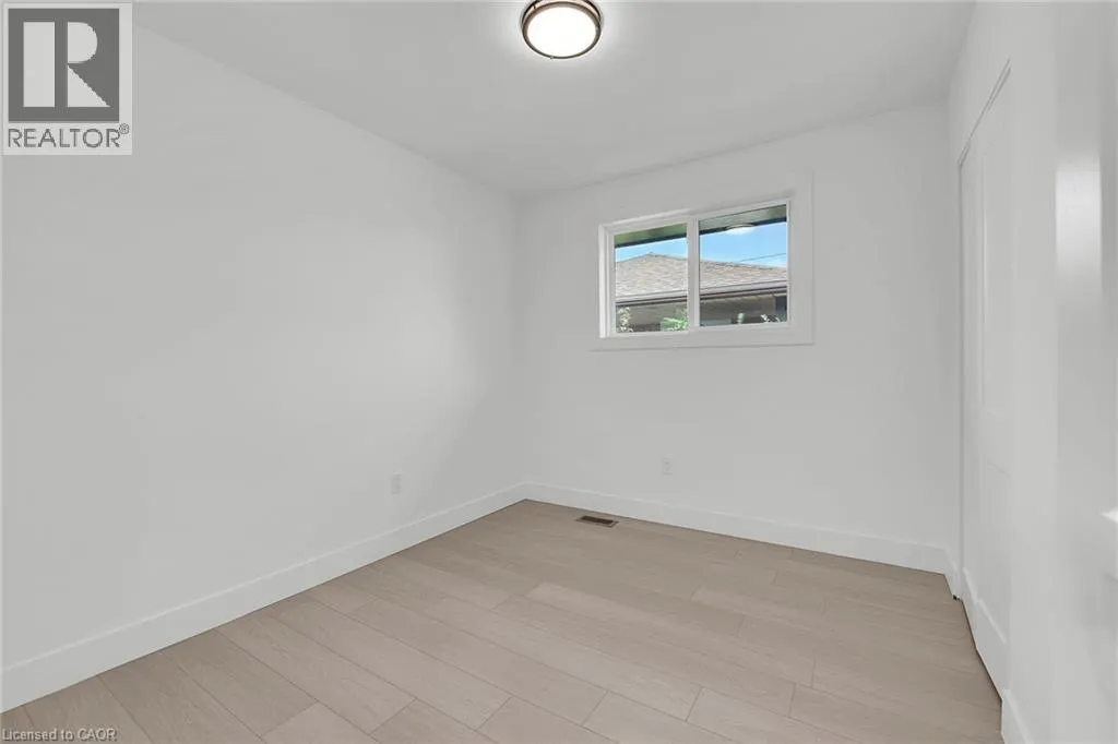 4 LILACSIDE Drive