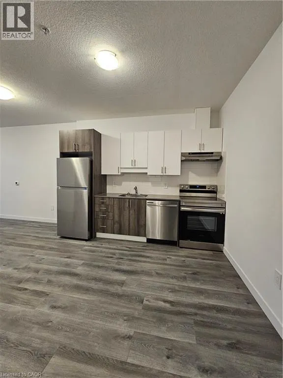 1434 HIGHLAND Road W Unit# 107, #107