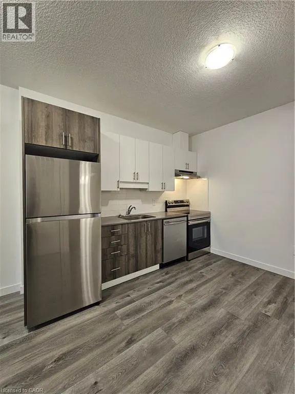 1434 HIGHLAND Road W Unit# 107, #107
