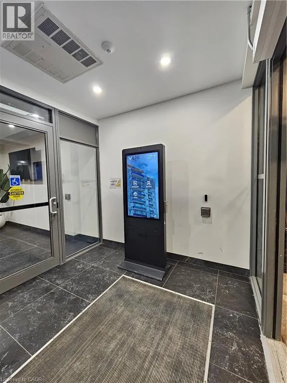 1434 HIGHLAND Road W Unit# 107, #107