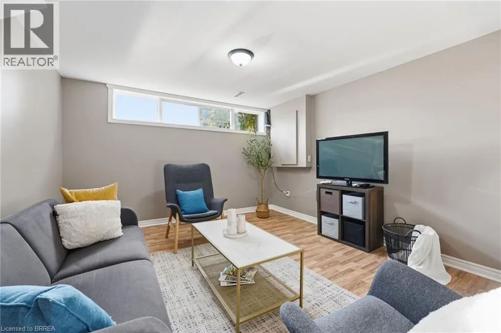 23 VANCE Crescent