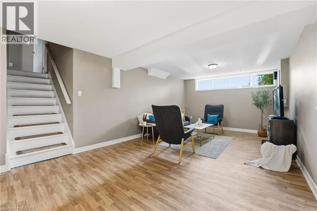 23 VANCE Crescent