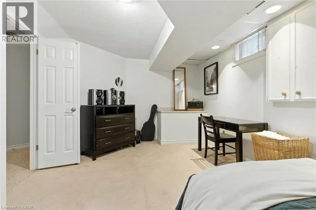 580 DEERHURST Drive