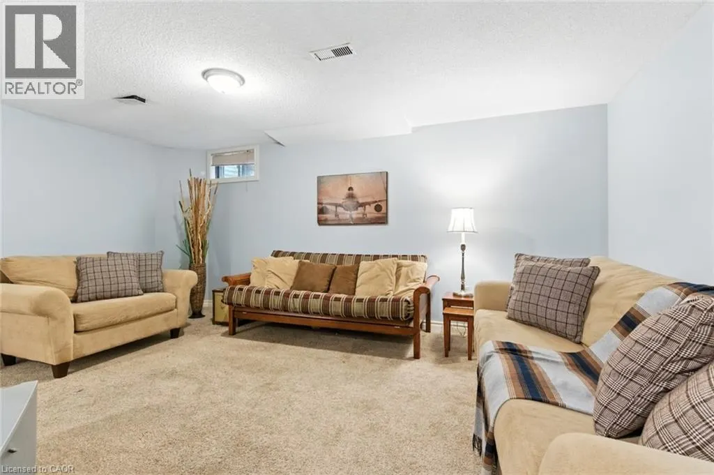 580 DEERHURST Drive