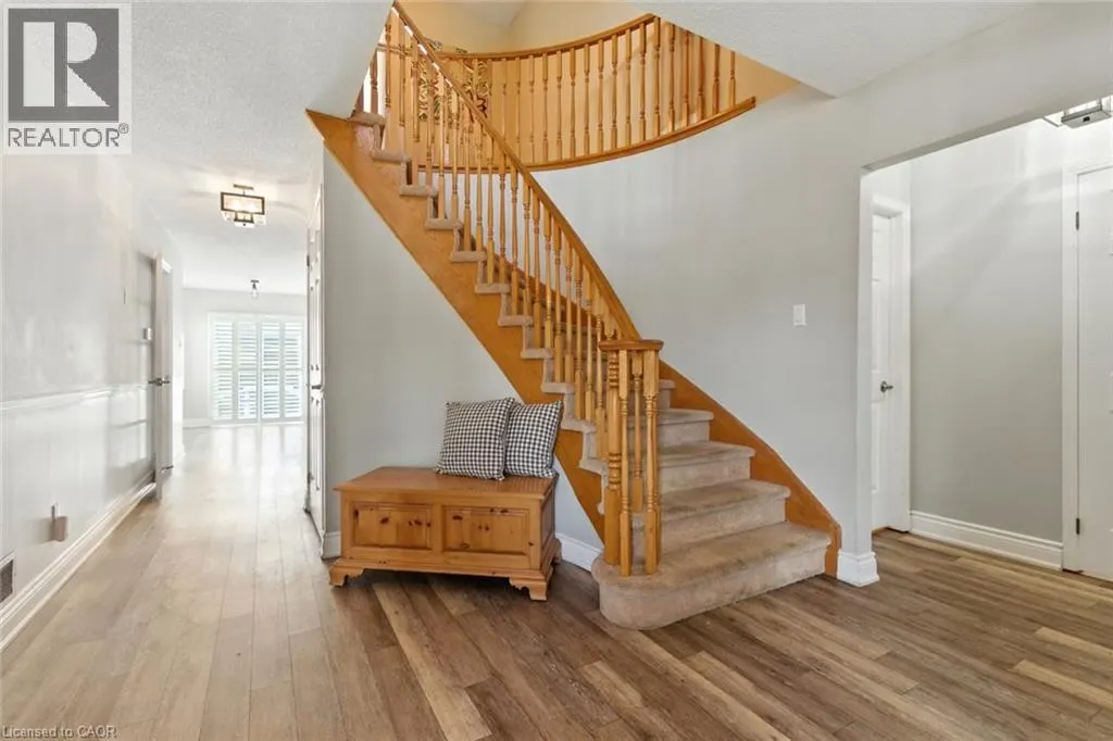 580 DEERHURST Drive