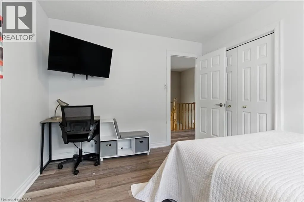 580 DEERHURST Drive
