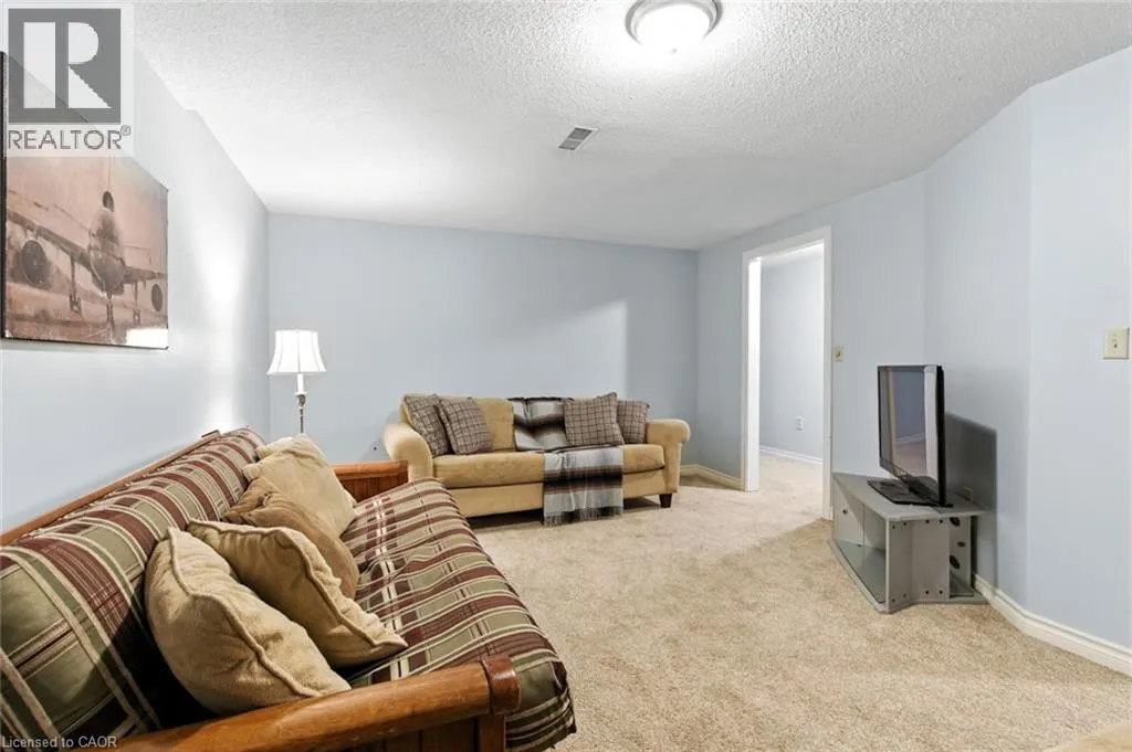 580 DEERHURST Drive