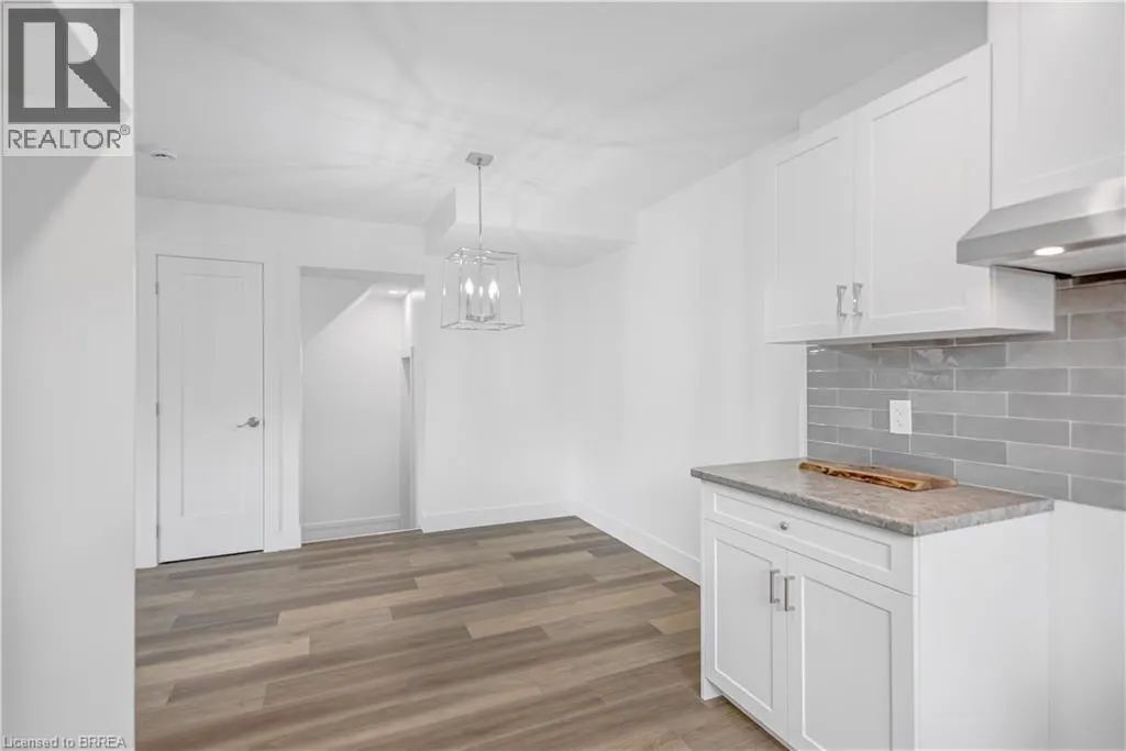 34 OAKHILL Drive Unit# 20B, #20B