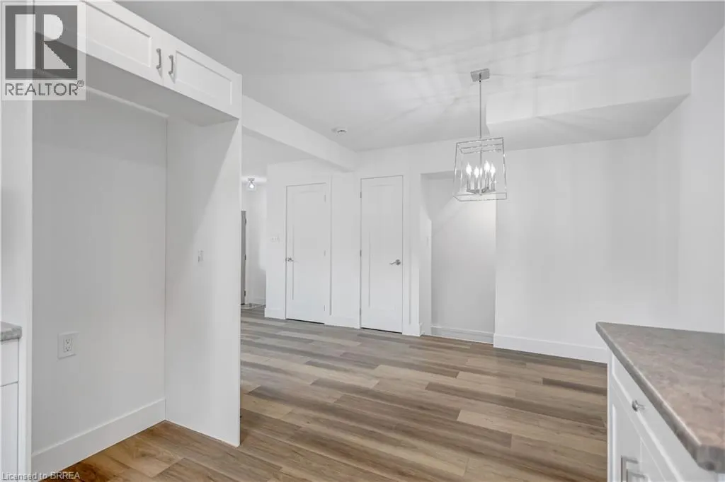 34 OAKHILL Drive Unit# 20B, #20B
