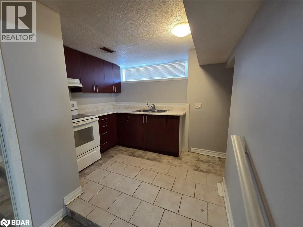 34 TORONTO Street Unit# BSMT, #BSMT
