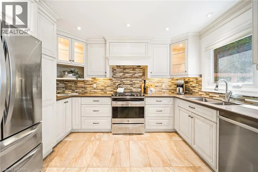 1246 OLD CARRIAGE Way