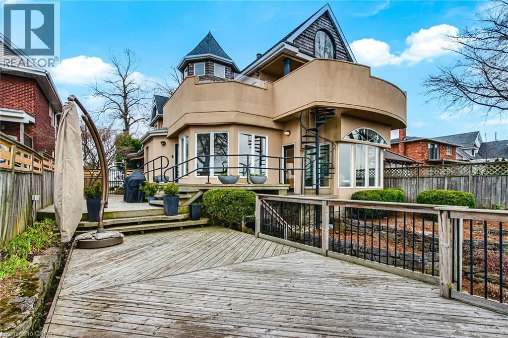 91 MOUNTAIN PARK Avenue