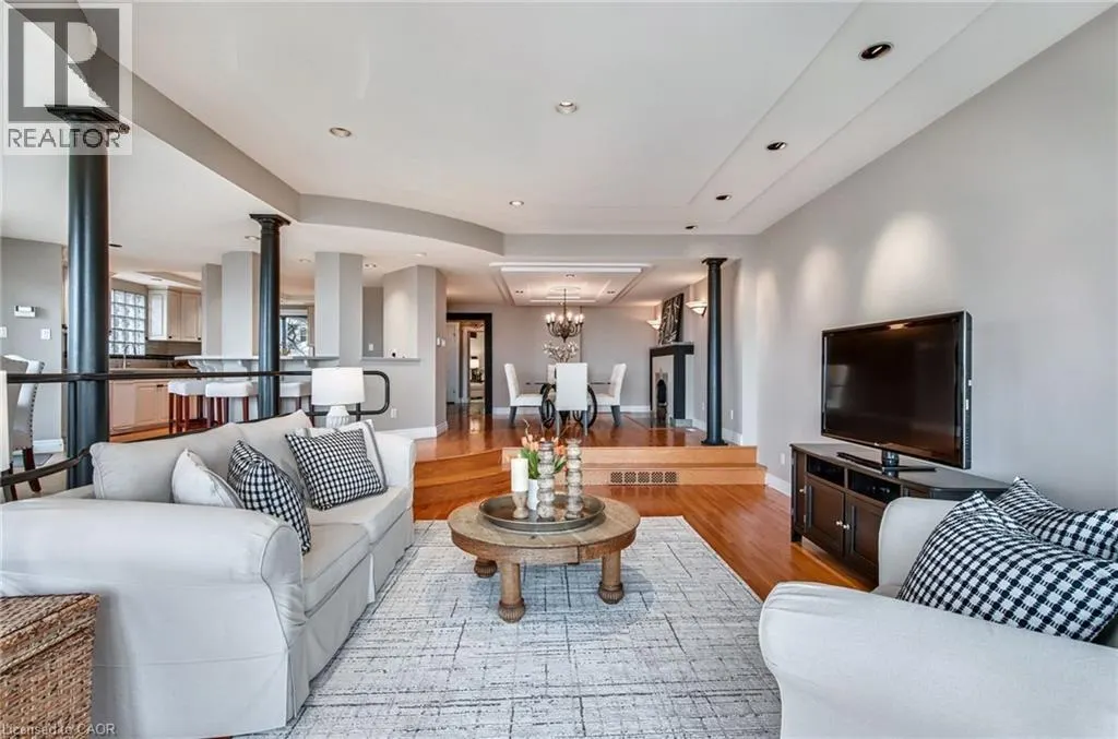 91 MOUNTAIN PARK Avenue