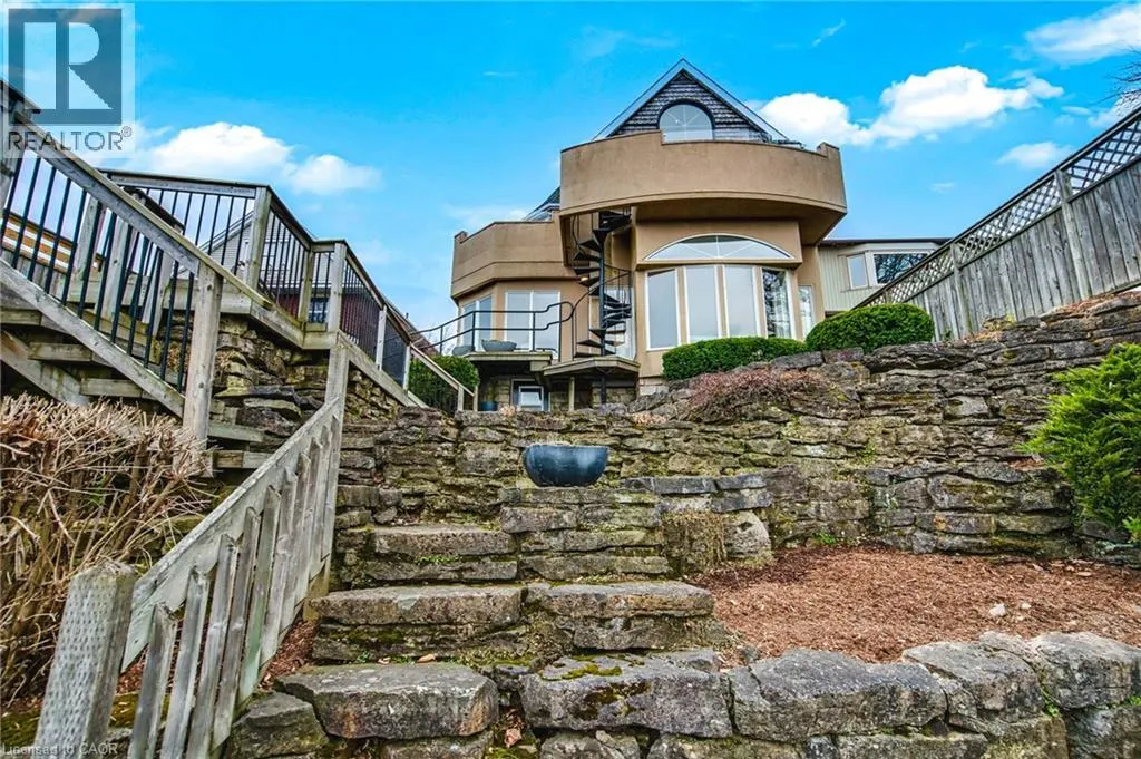 91 MOUNTAIN PARK Avenue