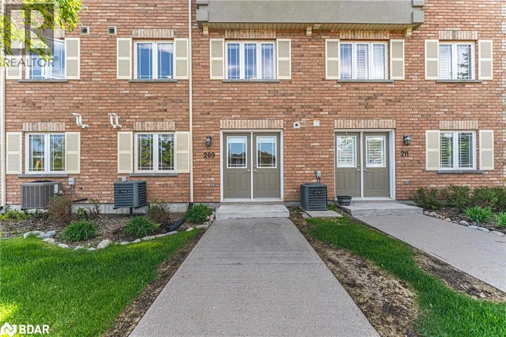 209 HARVIE Road Unit# 35, #35