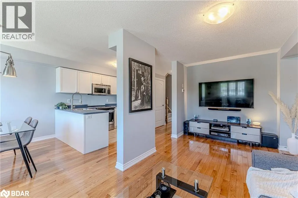 209 HARVIE Road Unit# 35, #35