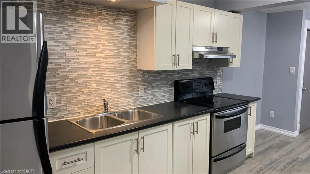 468 MAIN Street E Unit# 10, #10