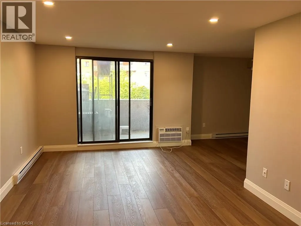 23 MAIN Street Unit# 302, #302
