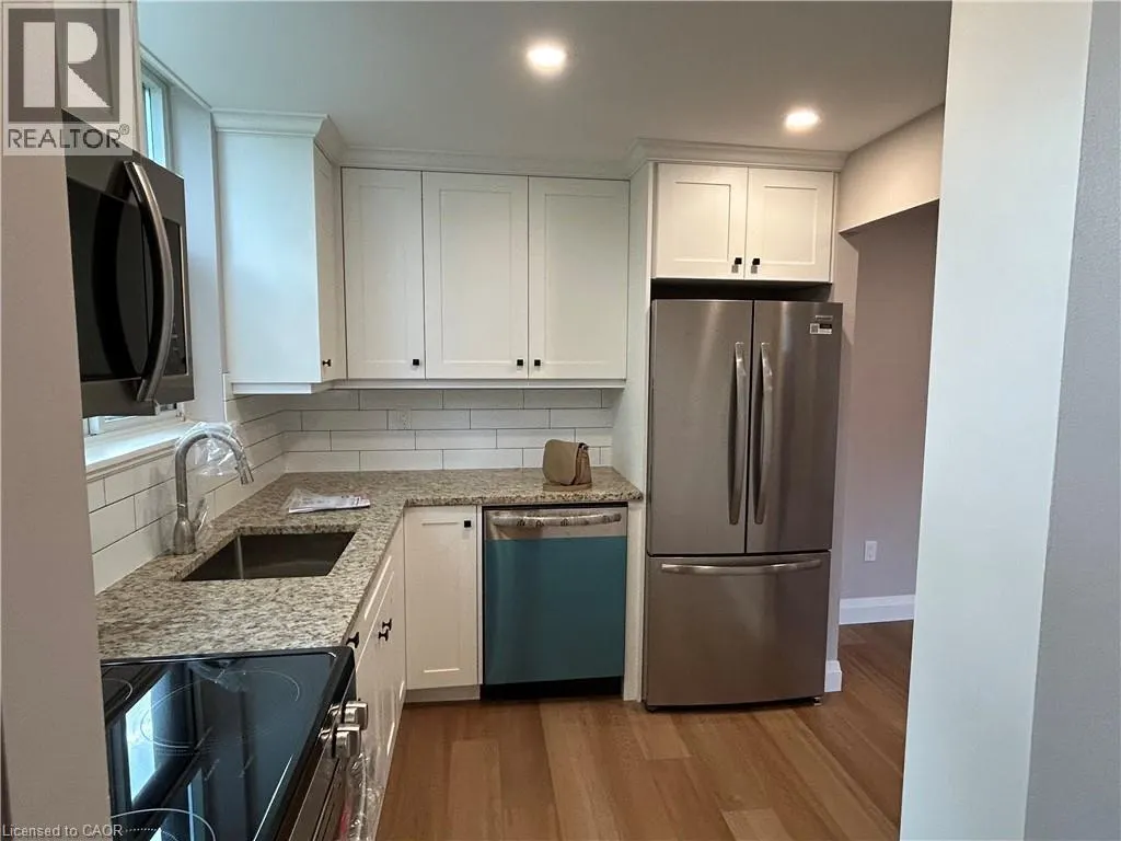 23 MAIN Street Unit# 302, #302