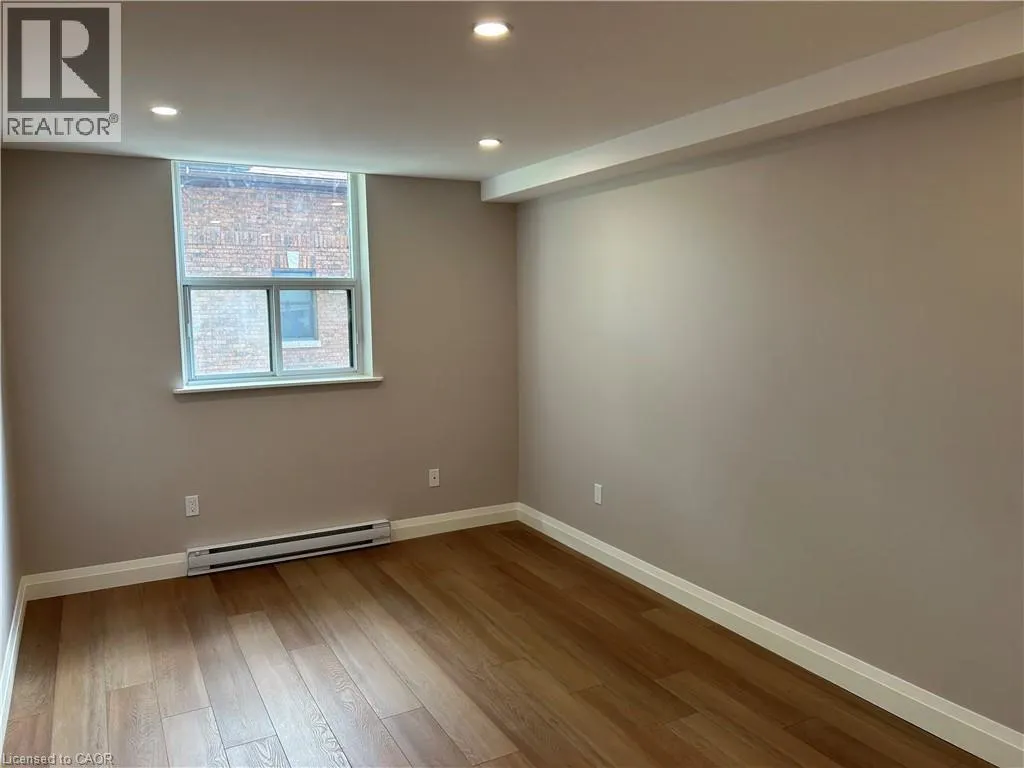 23 MAIN Street Unit# 302, #302
