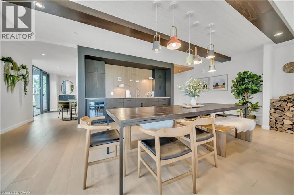 741 KING Street W Unit# 906, #906