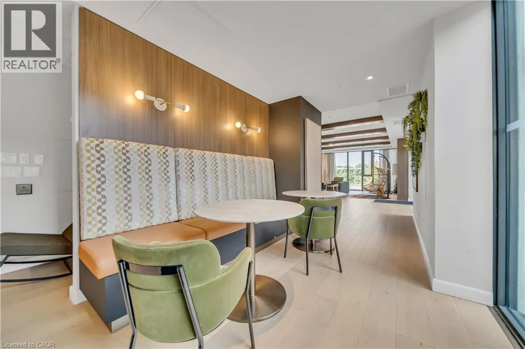 741 KING Street W Unit# 906, #906