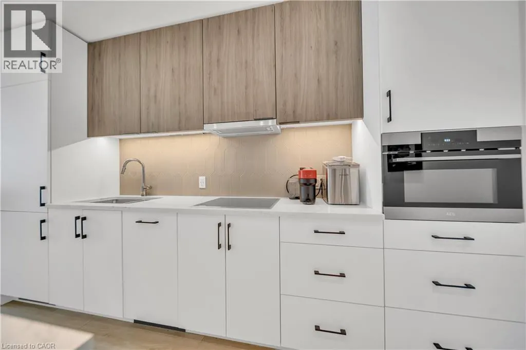 741 KING Street W Unit# 906, #906