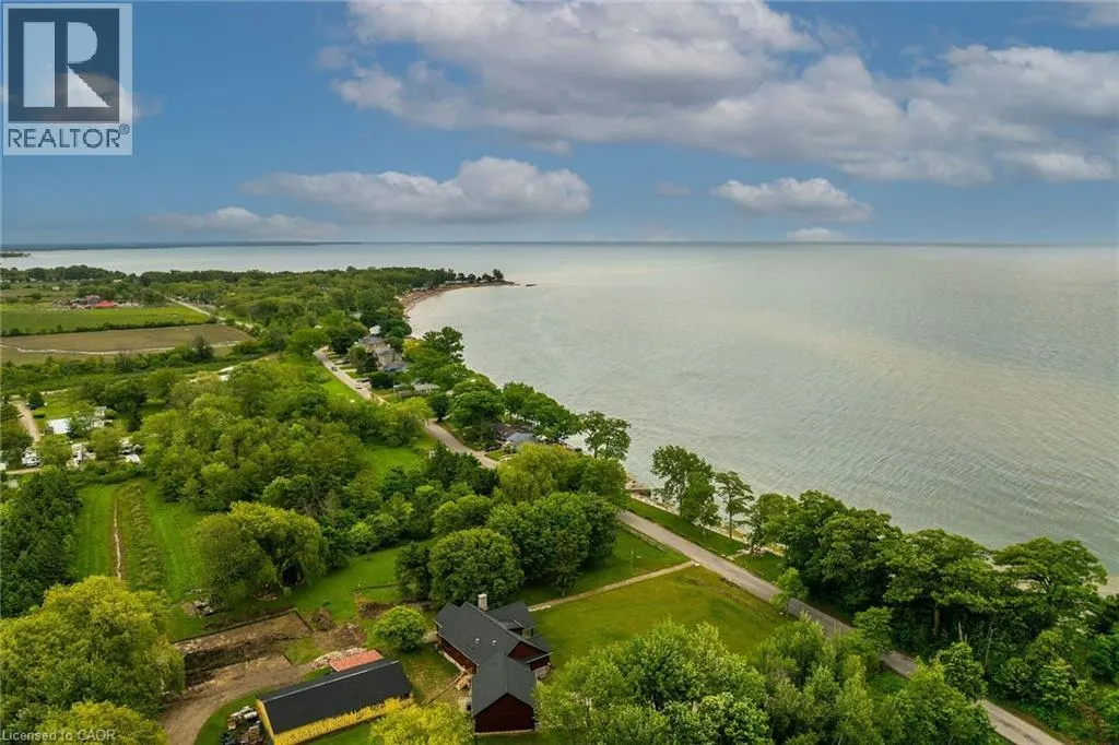 2090 LAKESHORE Road