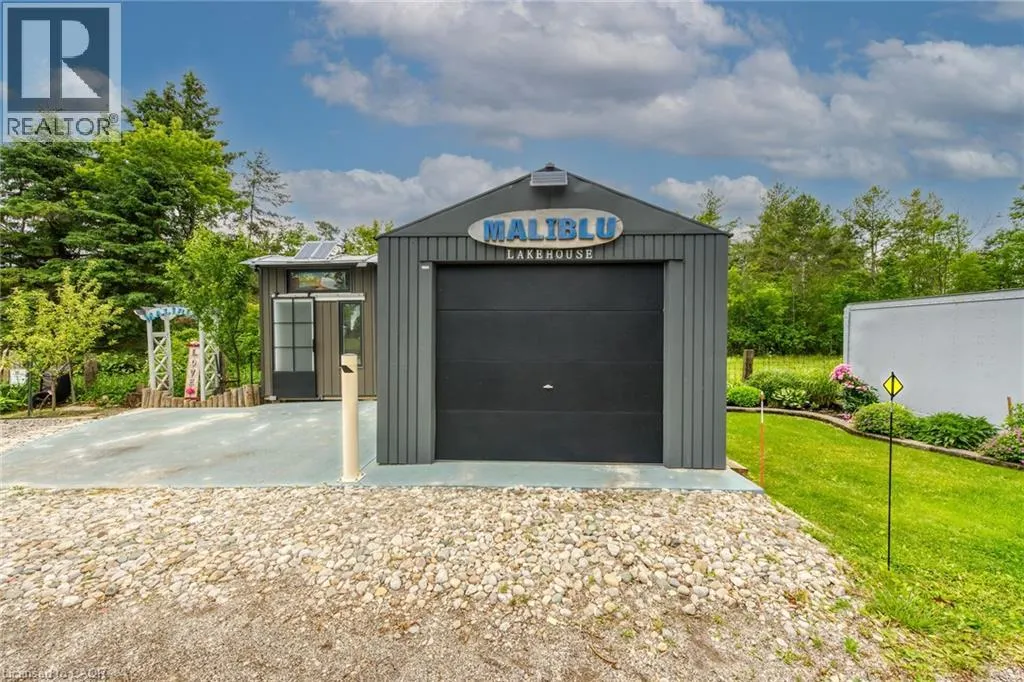 2090 LAKESHORE Road