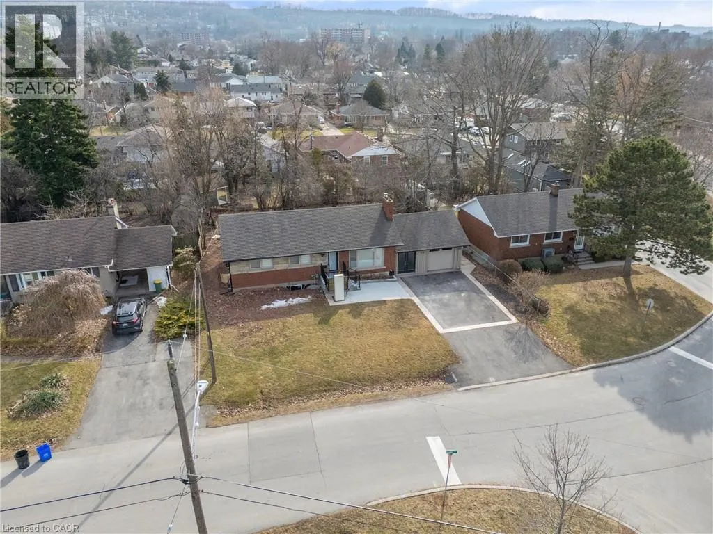 28 DALE Avenue