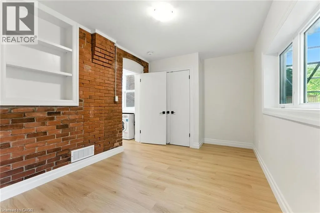 176 BALSAM Avenue S Unit# 1, #1