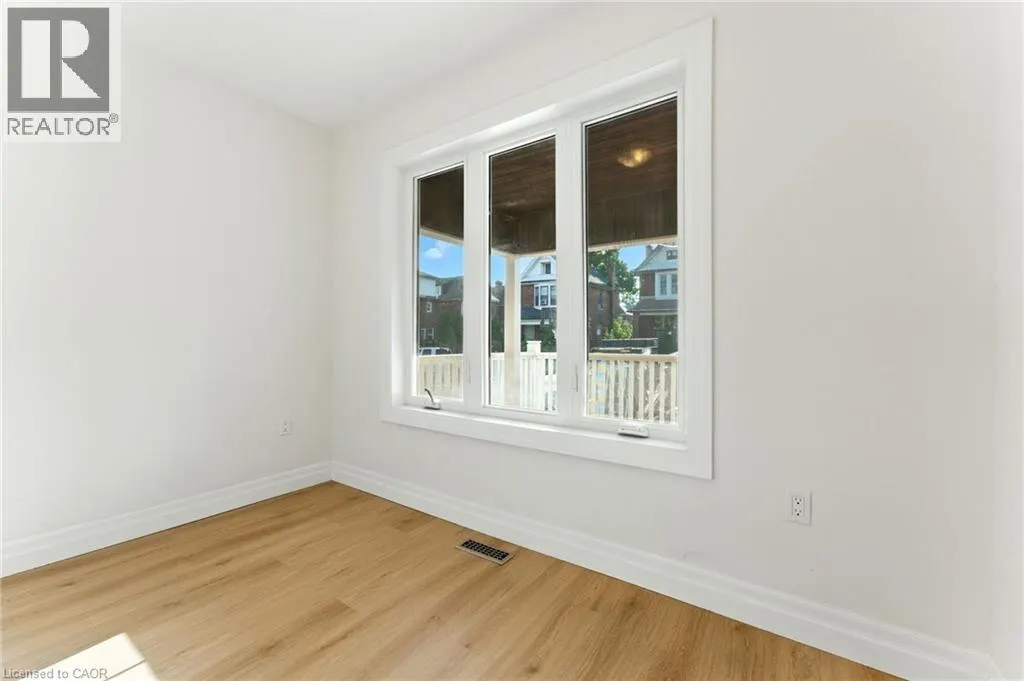 176 BALSAM Avenue S Unit# 1, #1