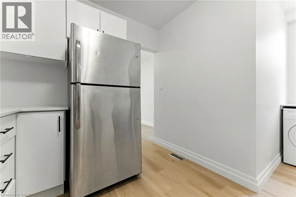 176 BALSAM Avenue S Unit# 1, #1