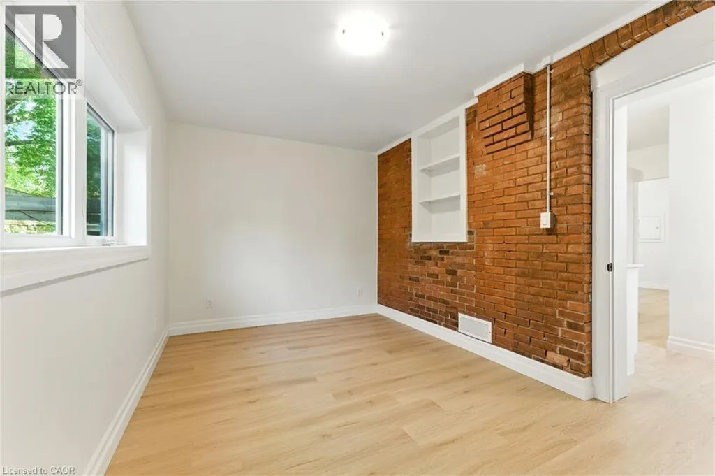 176 BALSAM Avenue S Unit# 1, #1