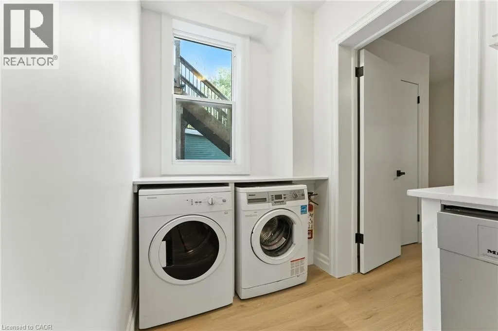 176 BALSAM Avenue S Unit# 1, #1