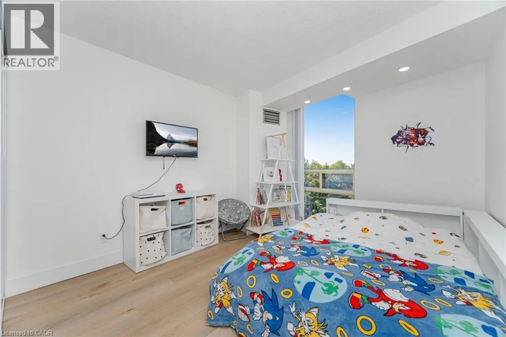 50 EGLINTON Avenue W Unit# 408, #408