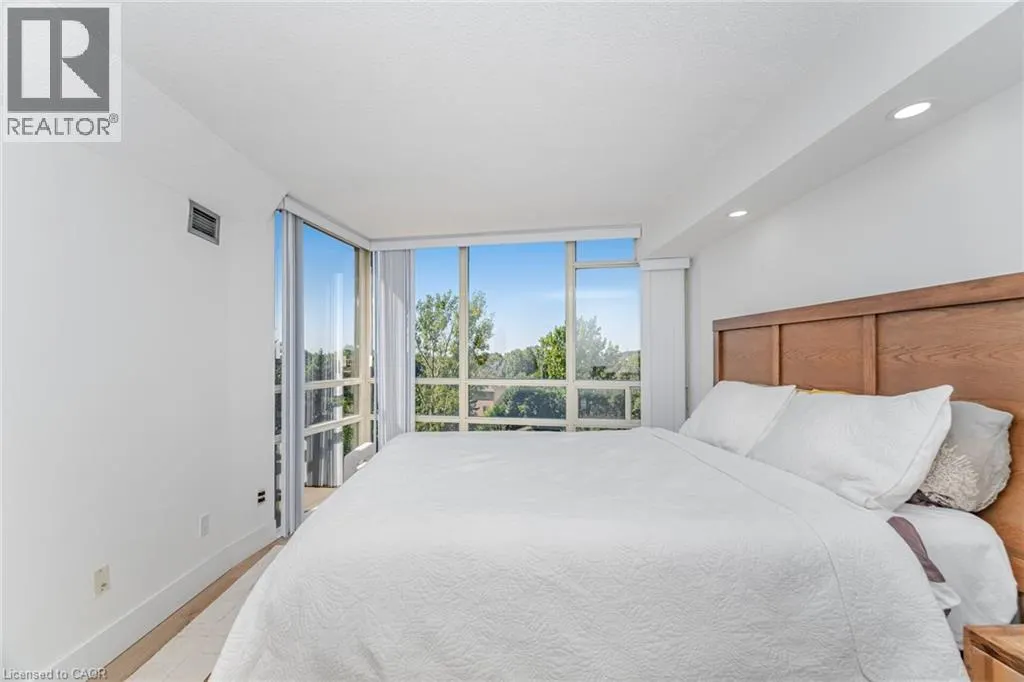 50 EGLINTON Avenue W Unit# 408, #408
